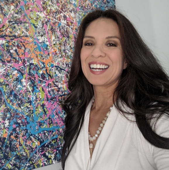 Meet your Posher, Vanessa - Picture 3 of 5